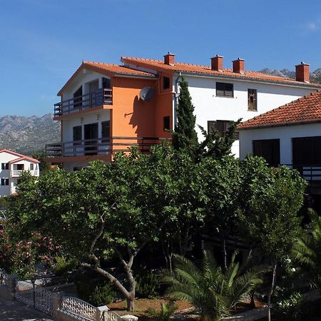 Apartments And Rooms By The Sea Starigrad, Paklenica - 6591 Dış mekan fotoğraf