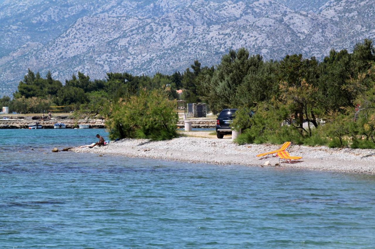Apartments And Rooms By The Sea Starigrad, Paklenica - 6591 Dış mekan fotoğraf