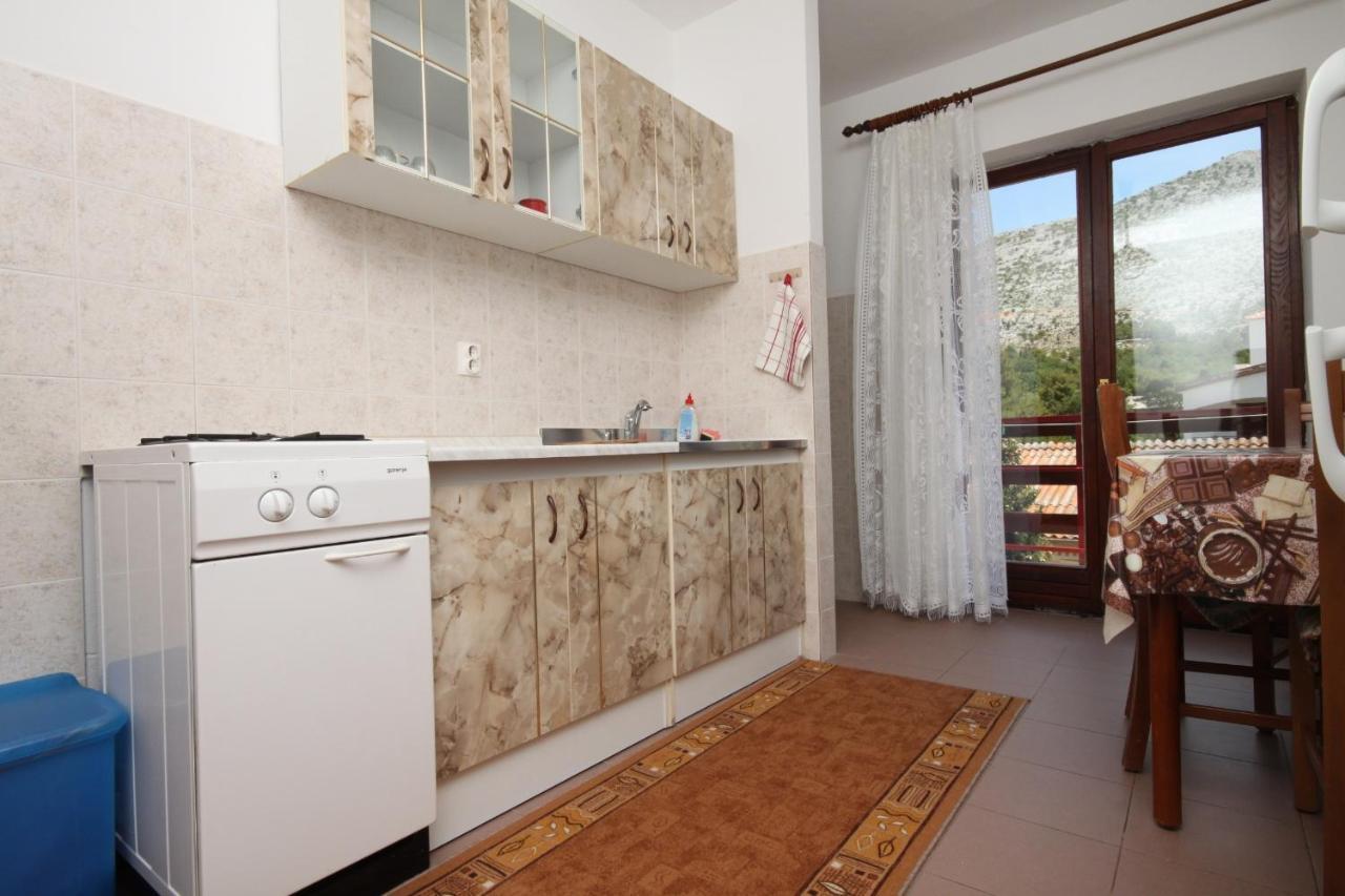 Apartments And Rooms By The Sea Starigrad, Paklenica - 6591 Dış mekan fotoğraf