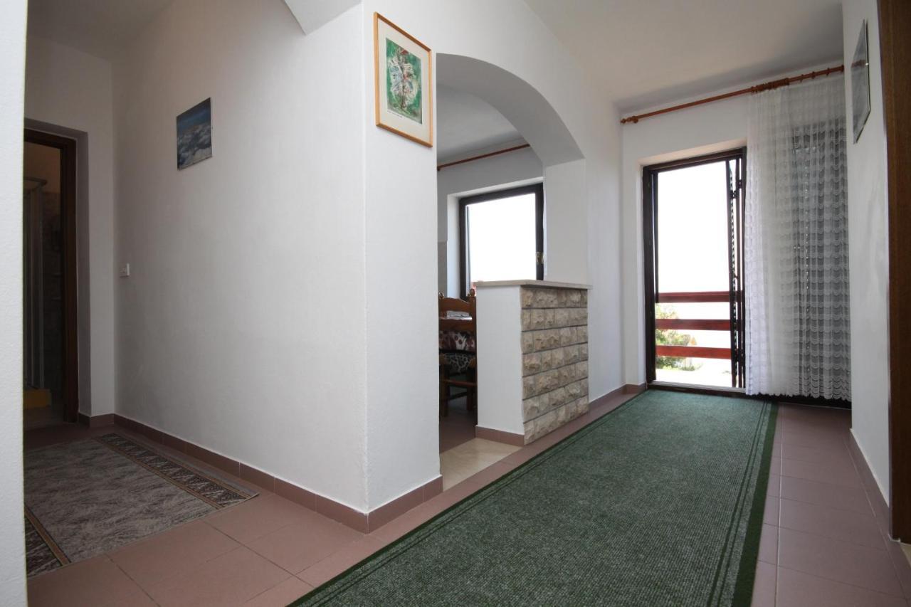 Apartments And Rooms By The Sea Starigrad, Paklenica - 6591 Dış mekan fotoğraf